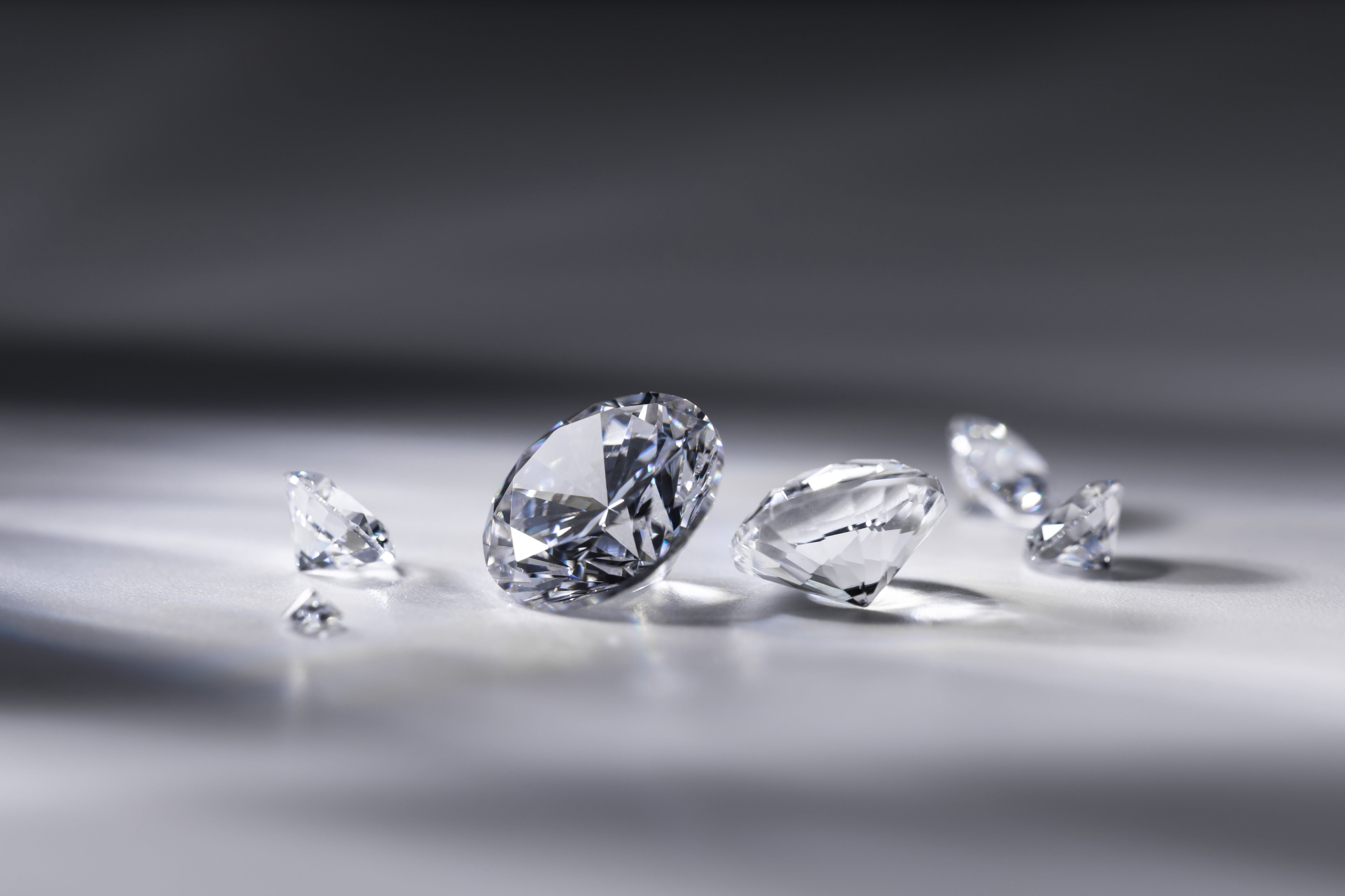 What are the core advantages of lab-grown diamonds compared with natural diamonds?